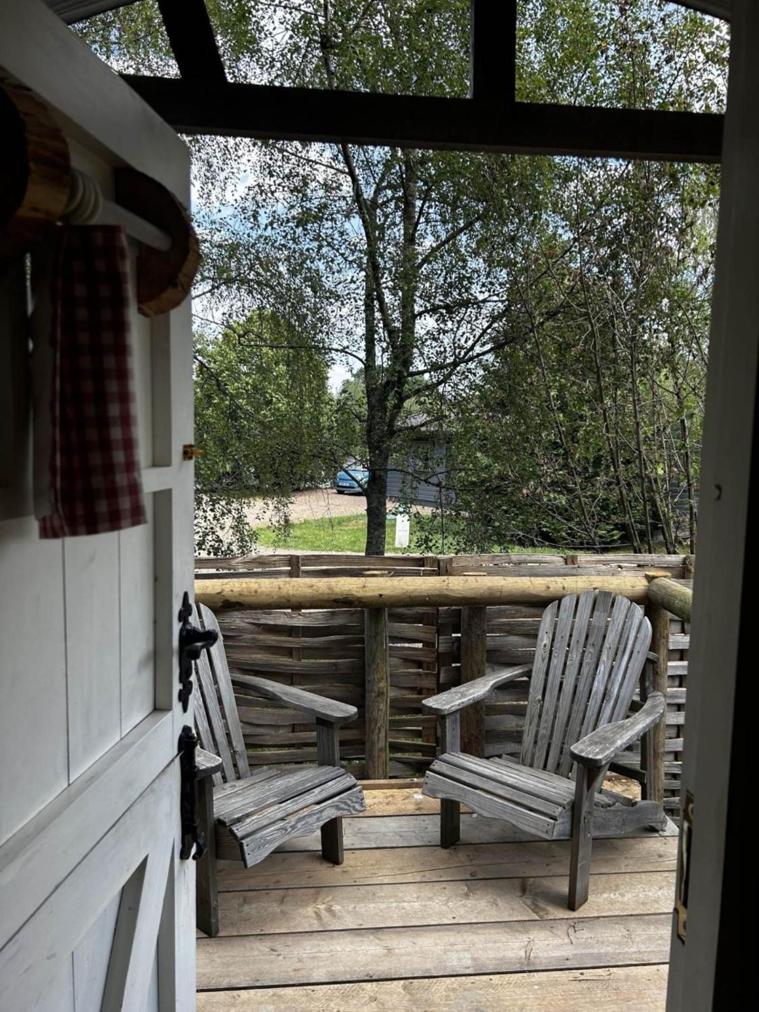 Sumners Ponds Fishery & Campsite Hotel Horsham Buitenkant foto